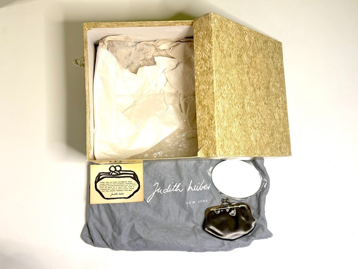 vintage Judith Leiber python bag with box, coin p… - image 18