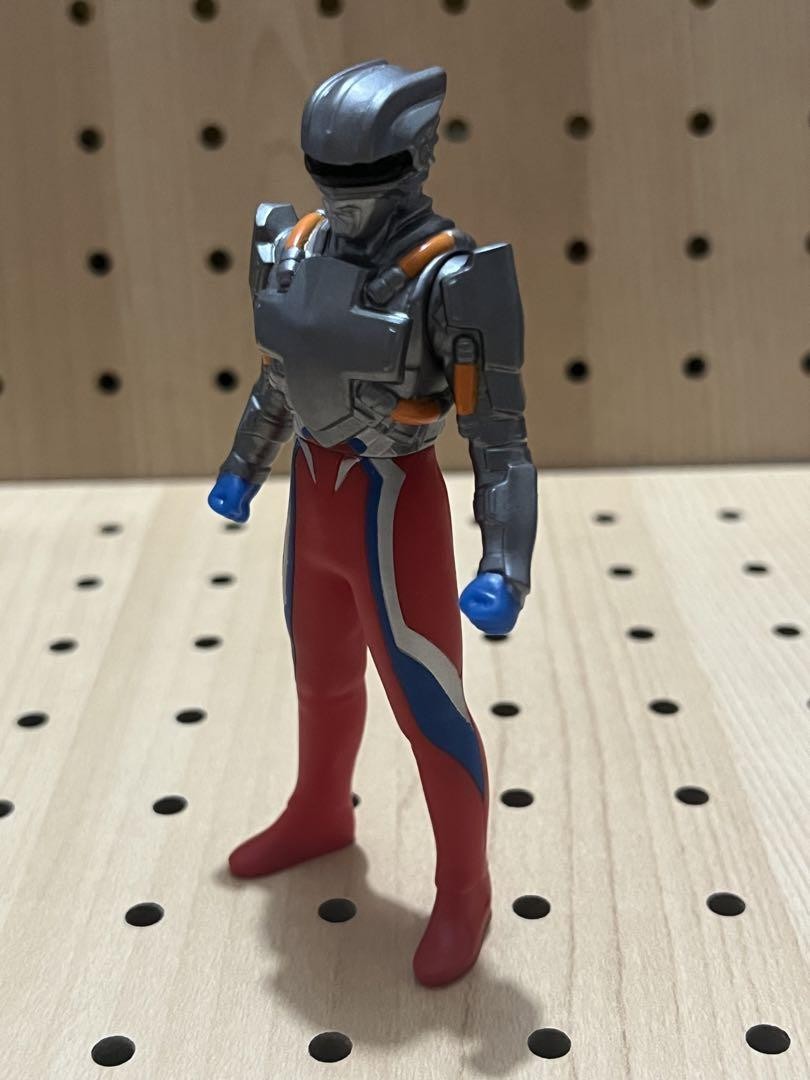 Ultraman Battle Set: Tector Gear Zero vs. Ultraman Leo | eBay