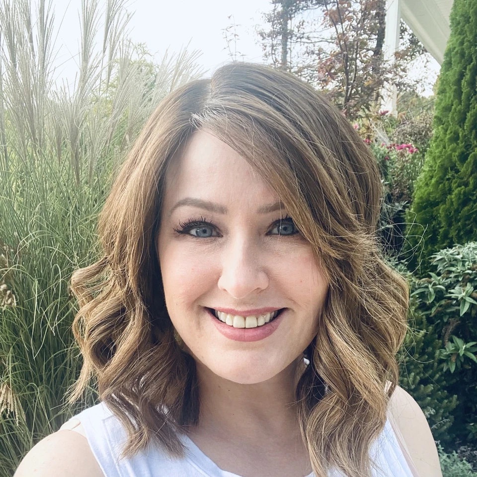 "Peluca de cabello europea iWig de Erica Luxembourg morena de seda superior 14"" | mediana | Bob" Foto 4 de 4