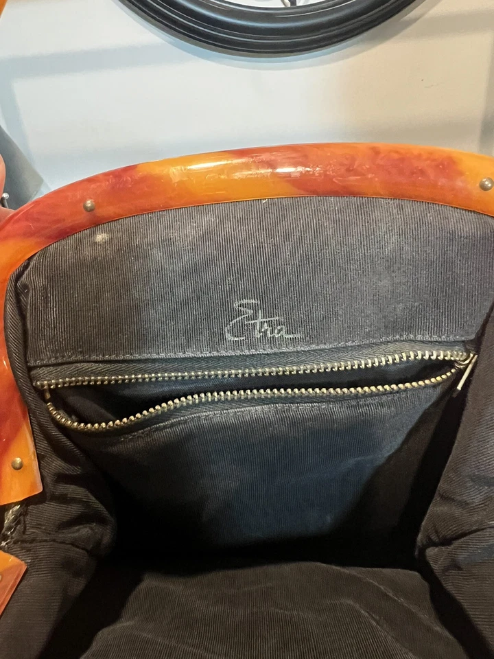 Bolso de mano vintage ETRA de cuero con marco Lucite negro Foto 2 de 4