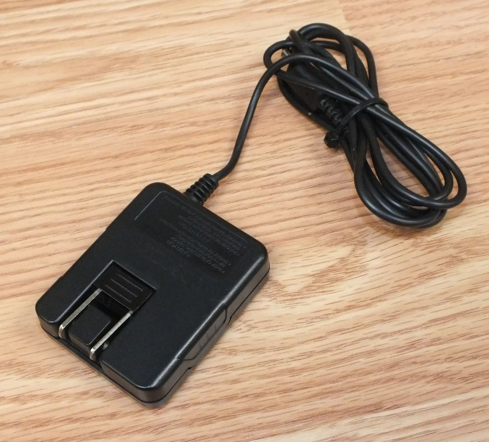 Game Stop (BB-7331 PL-7331) 5.2VDC 320mA Class 2 Power Supply / AC Adapter - Image 4 of 4