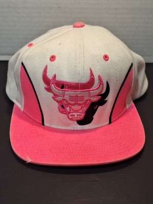 Chicago Bulls Pink and White Snapback Hat Mitchell & Ness
