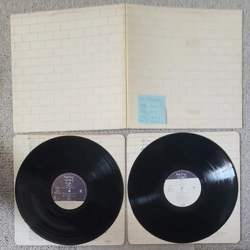 PINK FLOYD-THE WALL-ORIGINAL UK ISSUE 2 x LP SET ON HARVEST-1979-G.COND
