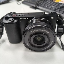 Sony Alpha ZVE10 4K Mirrorless Interchangeable Lens 16-50mm w/Battery English