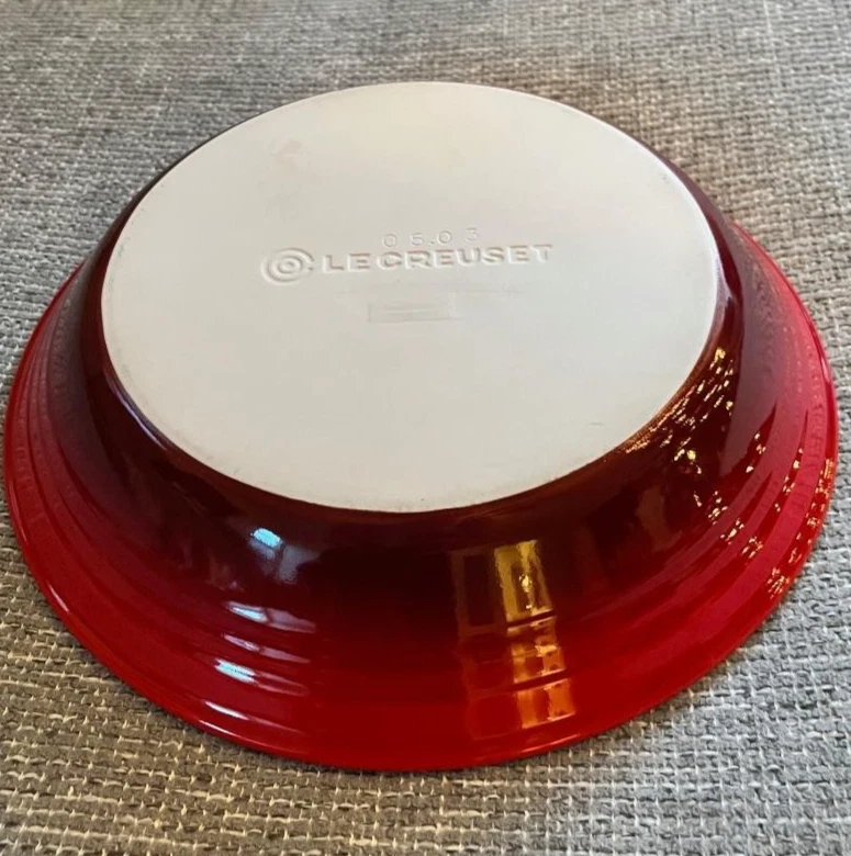 Le Crueset Red Stoneware Pie Dish Oven Safe Baking Dish Cherry Red 10" 15.03