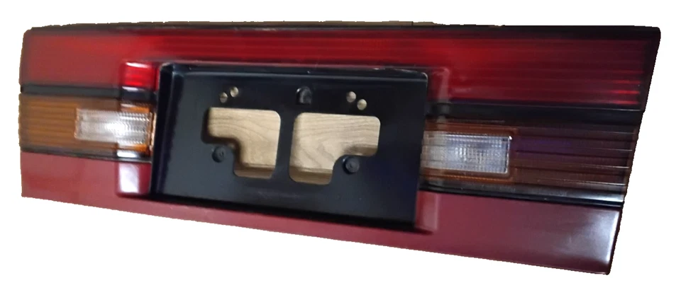 Mazda MX-6 : 1988, 1989, 1990, 1991, 1992, Tail Finish Panel, lid mounted - Image 3 of 4