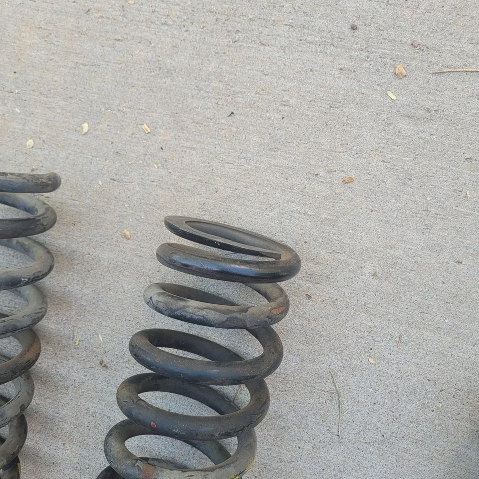 Mercedes Benz 1990 300 E  Used Springs - Image 3 of 4