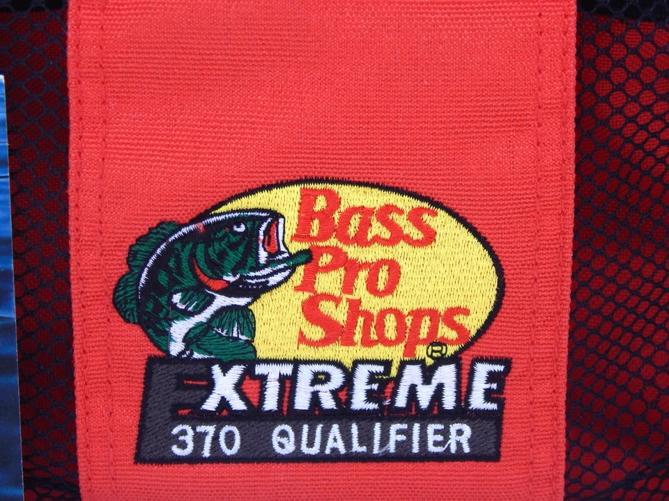 Bolsa de aparejos Bass Pro Extreme 370 Qualifier repelente al agua con 4 cajas NUEVA CON ETIQUETA Foto 2 de 4