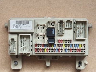 Ford Focus MK2 / C-MAX Body Control Module Fuse Box (BCM) 4M5T-14A073-BJ 2004-07