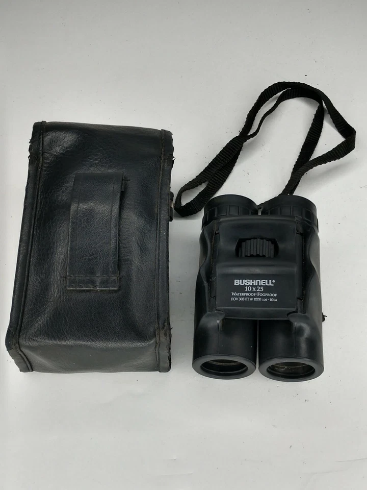 Bushnell 10X25 Black Binoculars 303ft @ 1000 yards w/case - Image 2 of 4