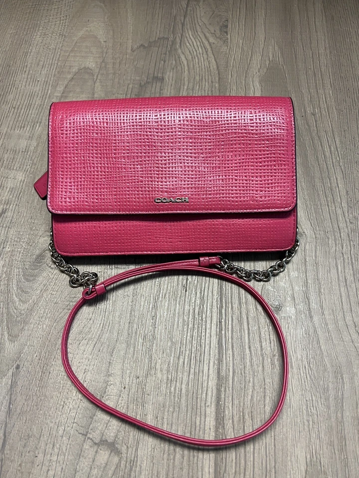 COACH MADISON Embossed Pink/Ruby Crossbody Clutch Purse 38135E MSRP $198