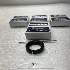**NEW IN BOX Parker 4QTR21 Oil Seal (Lot Of 4) Fast Shipping &Warranty#