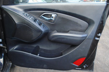 12 HYUNDAI IX35 1.7 CRD OFFSIDE FRONT BARE DOOR CARD 10-17 BREAKING CAR