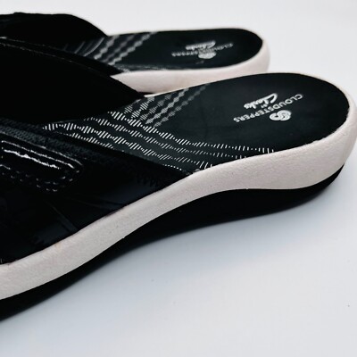SIZE 10 Clarks Cloudsteppers Breeze Sea Black Patent Flip Fllops
