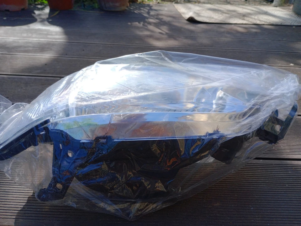 马自达 323 bal első fényszóró — 第 2/4 张图片