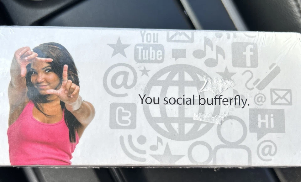 IPICO Hand-Held LED Projector for iPod & iPhone Model PJ205 BRAND NEW Sealed - Image 4 of 4