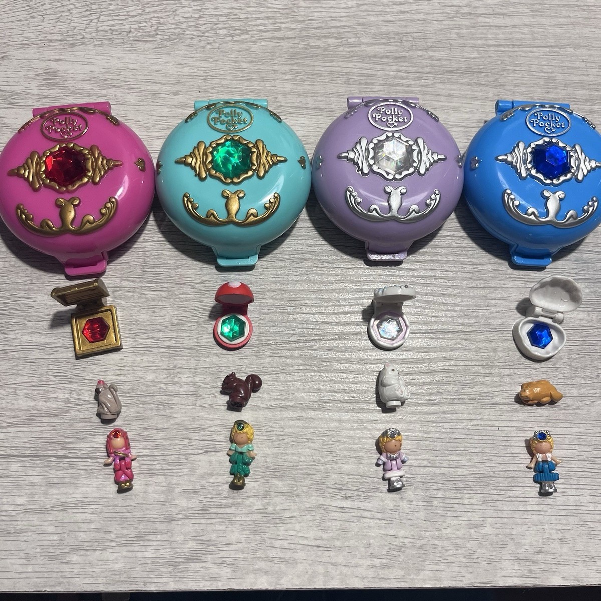 1992 100% COMPLETE Bluebird Polly Pocket Jeweled Set: Palace