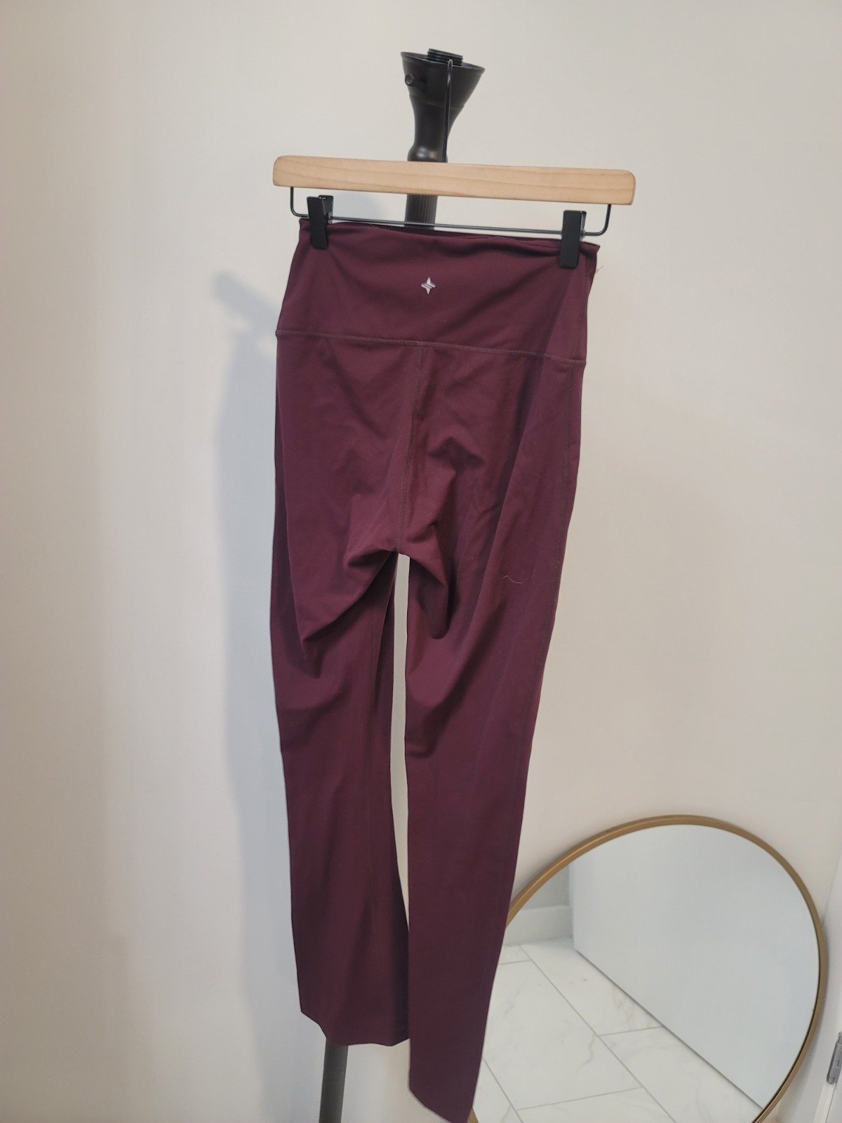 Tuckernuck Compression Workout Pull on Flare Legg… - image 4