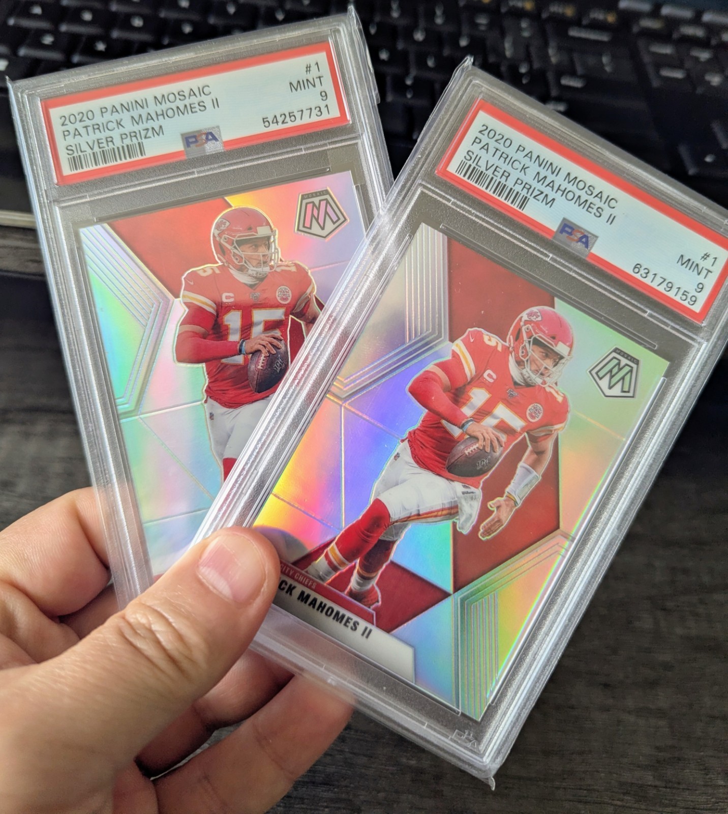Patrick Mahomes FIRST YEAR NFL MOSAIC REFRACTOR 20 CARD PSA 9 SLAB LOT! 💎✨💯 view 9