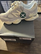 Size 11 - New Balance 9060 Quartz Grey