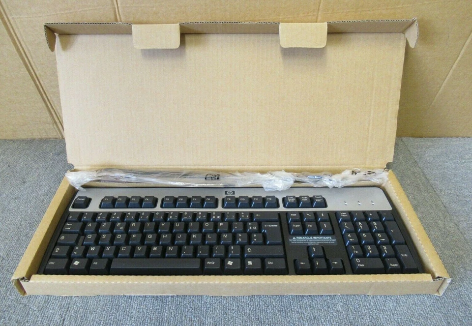 New HP KB-0316 382641-051 Black And Silver PS2 Wired AZERTY French Keyboard - Image 2 of 4