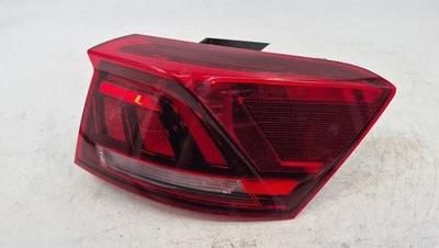 Volkswagen T-Roc 2022 Arrière gauche Feux arrièrepostérieurs 2GA945096D - Photo 1/4
