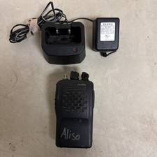 Vertex Vx-210u UHF Radio w/ charger 9