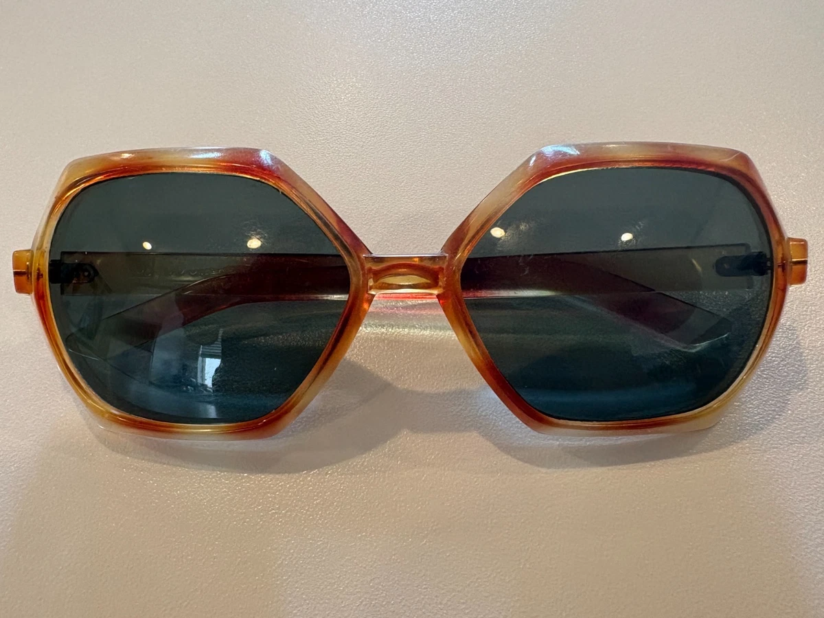 Vintage Womens Sunglasses 70s Polaroid Oversized Butterfly 8637 Amber Red France Polaroid Translucent Red Oversized Butterfly Style  main image 2