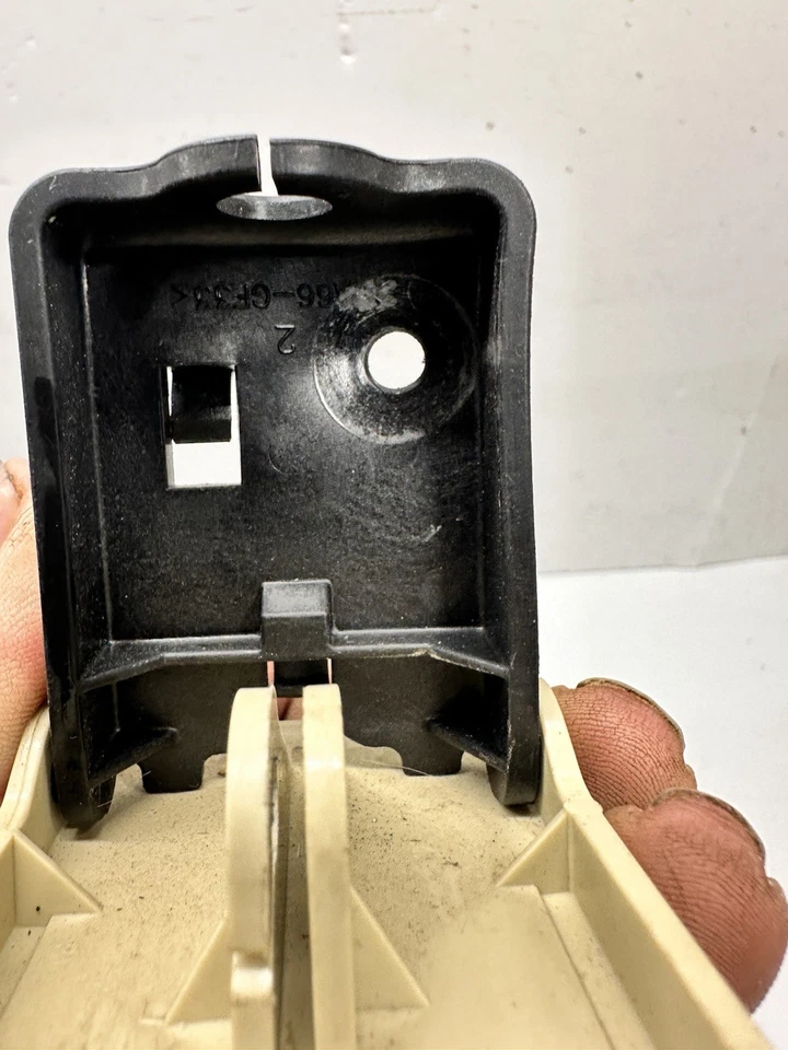 07-14 Cadillac Escalade  GMC Emergency Parking Brake Release Handle Lever S7 - Image 4 of 4