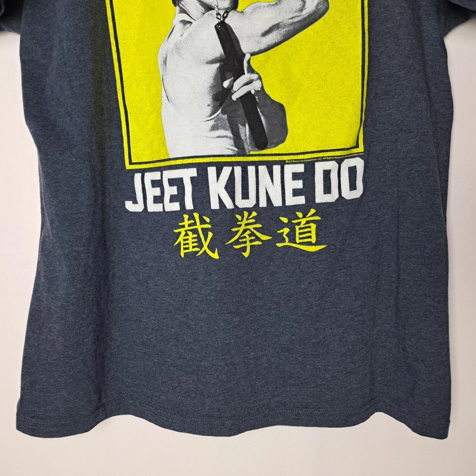 Bruce Lee T-Shirt Mens Large Blue S/S "JEET KUNE DO" Martial Arts Nunchucks - Image 4 of 4