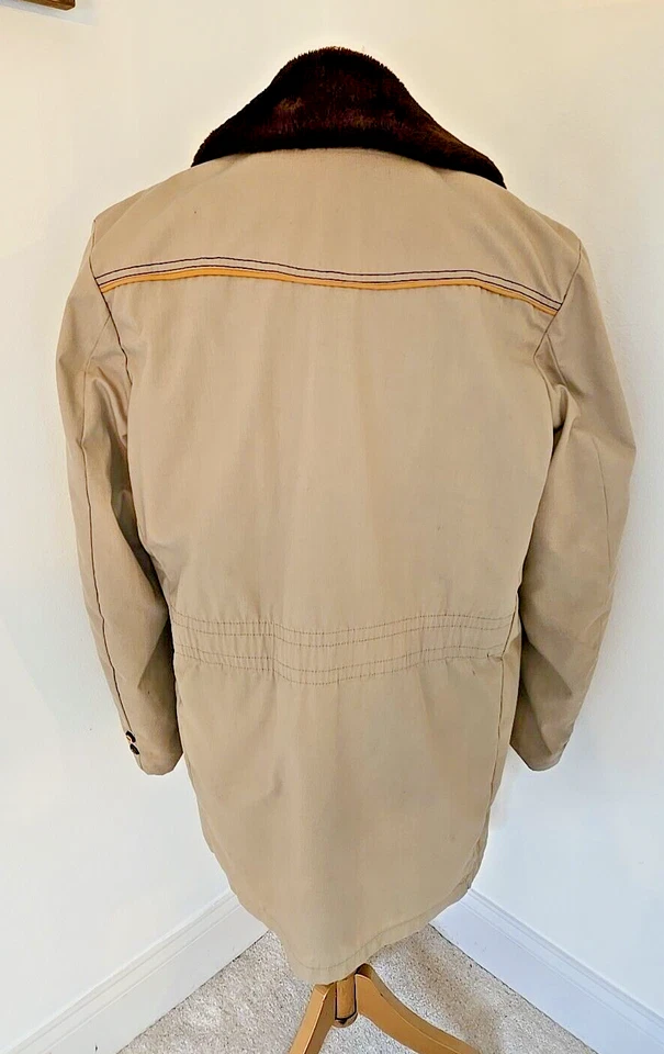 Chaqueta deportiva vintage años 70 Andhurst para hombre con botones medianos retro forrada de piel sintética 40 Foto 2 de 4