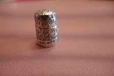 Vintage Sterling Silver Thimble. Size 6. Hallmarked Charles Horner. Chester.