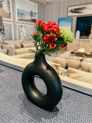 Large Black Smooth Ikebana Vase: Unique, Modern Donut Ceramic Flower Vase