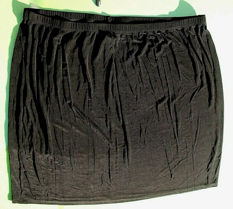 FALDA MUJER MARCA SLINKY TALLA 3X FORRADA NEGRA 27" FLOW RN105536 1074SF328Y10 Foto 3 de 4