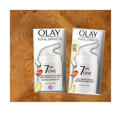 2tlg. Olay Total Effects 7in1 Tagescreme LSF 15 & Nachtcreme Vitamine + Band