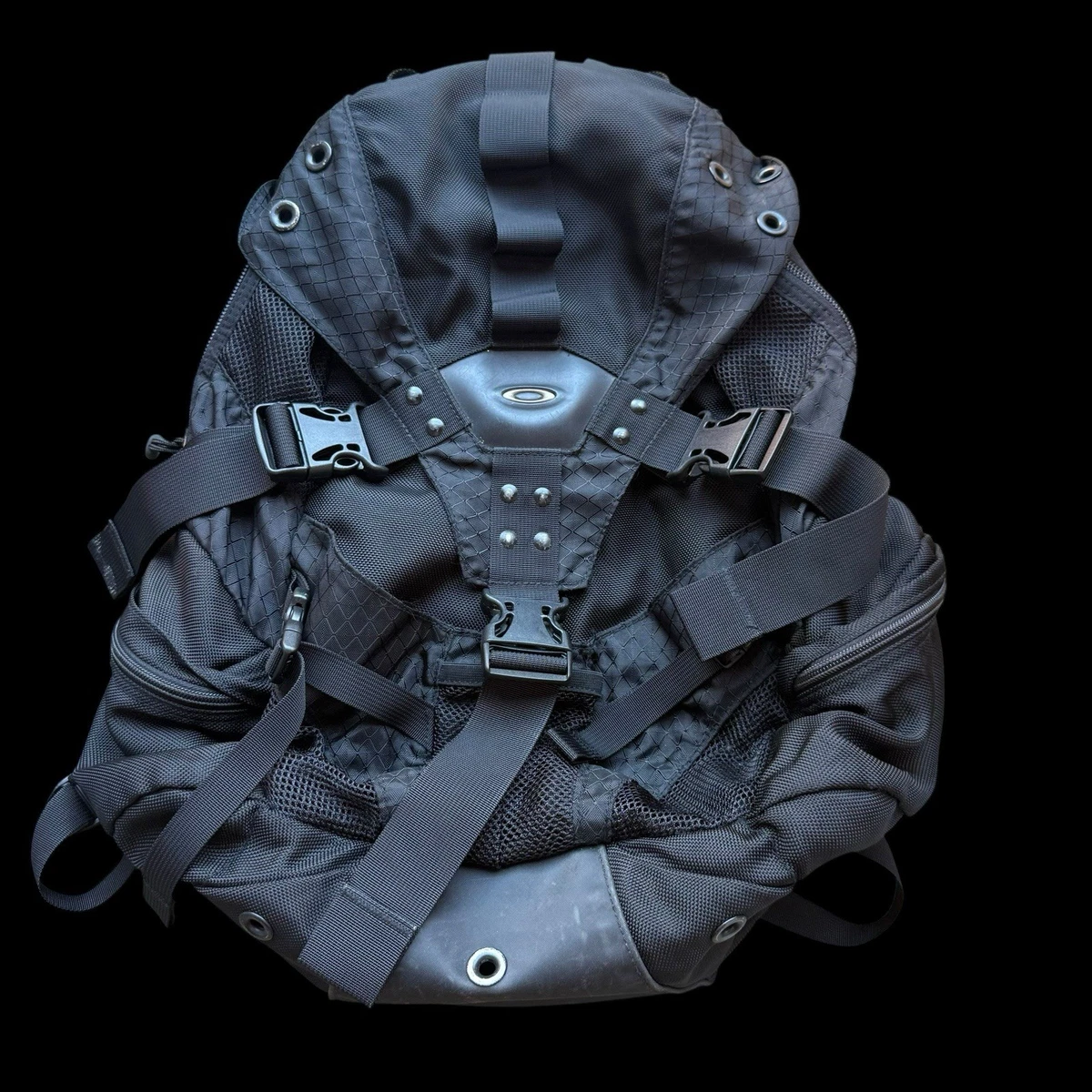 Oakley Icon Backpack for sale | eBay