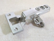 Grass 1000 Cabinet Hinge w/ Slide-On Face Frame Lip Adaptor Base Plate