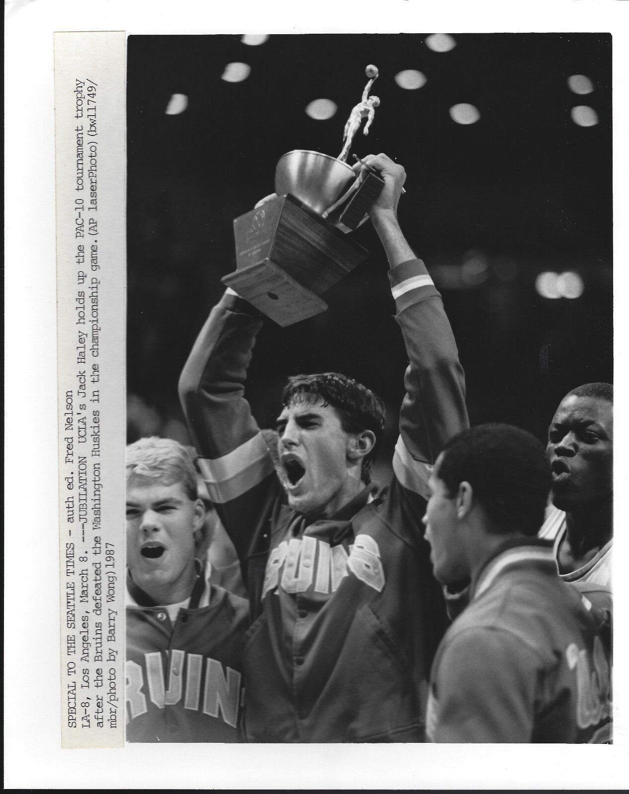 Original 1987 Jack Haley UCLA Bruins Forward/Center AP Type 1 8x10 Press Photo