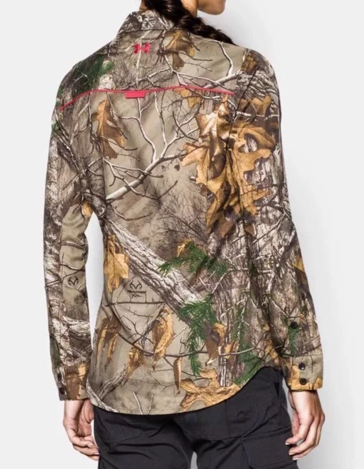 Camisa $80 Under Armour Performance Abotonada Campo GRANDE Camuflaje Mujer 1253209 Foto 4 de 4