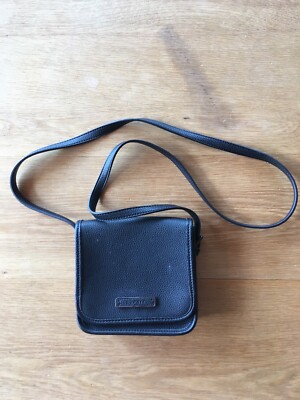 Kleine schwarze Esprit Handtasche 