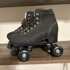 Black High-Top Lace-Up Quad Roller Skates Pair, Black Quad Roller Skates