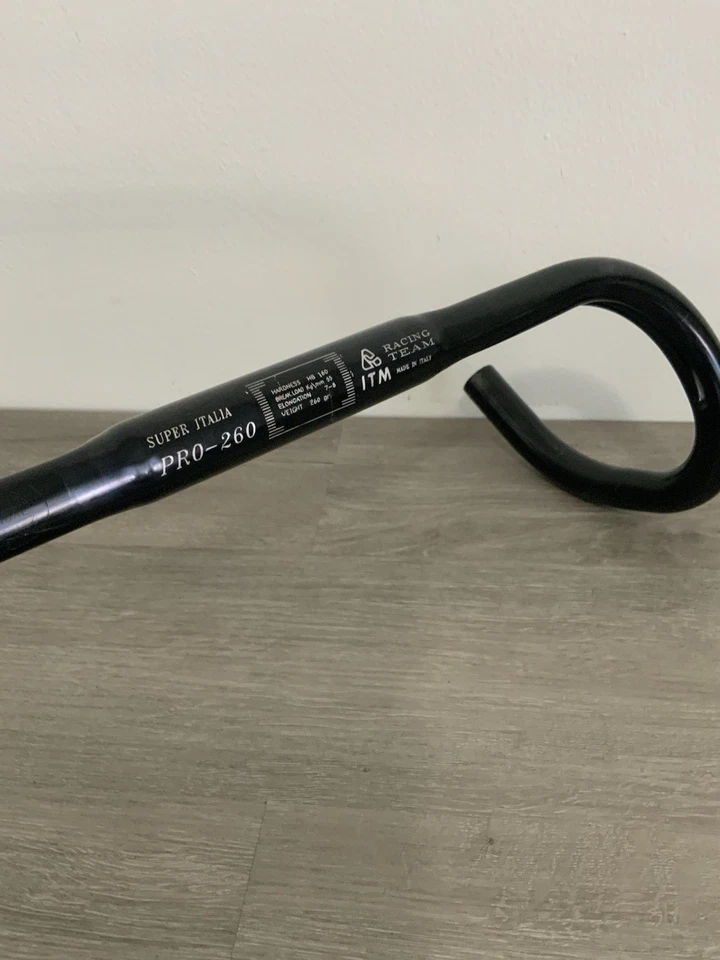 ITM PRO-260 BARRAS DE CAÍDA 46 CM EXTREMO A EXTREMO 260 GRAMOS NEGRO RANURADO ANATÓMICO Foto 3 de 4