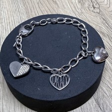 DKNY Heart Charm Bracelet Silver Tone Chain 18cm Chunky Retro Love Kitsch Pretty
