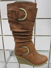 New Women's Top moda Pure 65 Wedge Slouchy Buckle Accent Tan Size 10