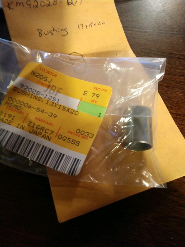 ぶーす NOS Kawasaki ZX600 ZX750 ZG1200 Bushing 92028-1251 #KA1 | eBay