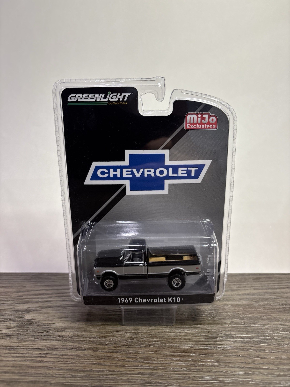 GreenLight 1969 Chevrolet K10 MiJo Exclusives Truck 1:64