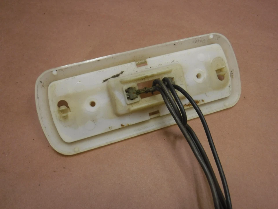 Потолочный светильник для салона Jeep Wagoneer 1976 любезность - Изображение 3 из 4