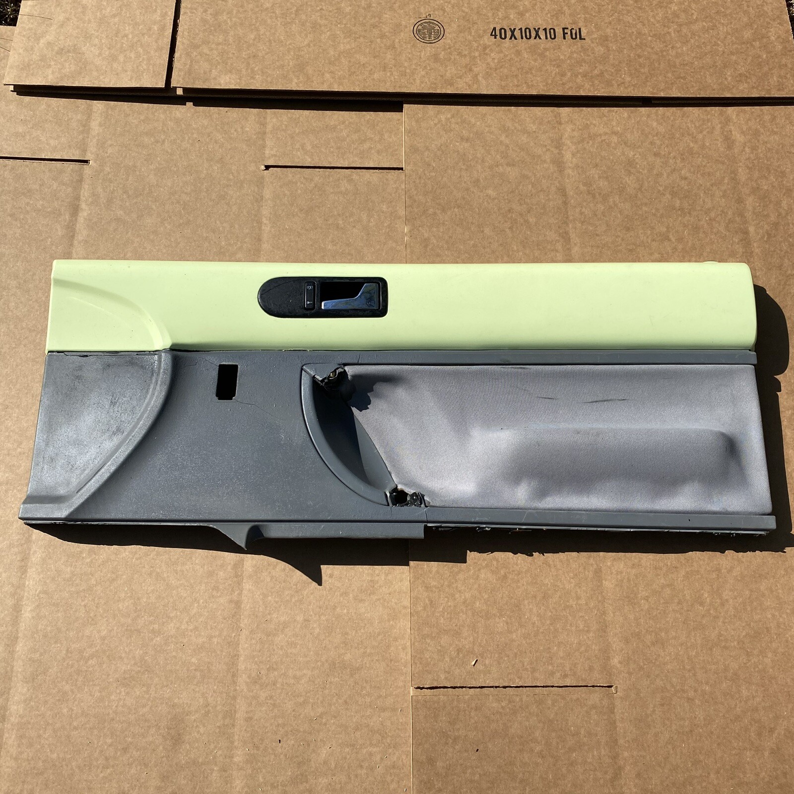 1998-2010 VW Beetle Door Panel Top Trim Right Passenger Green Volkswagen *Parts*