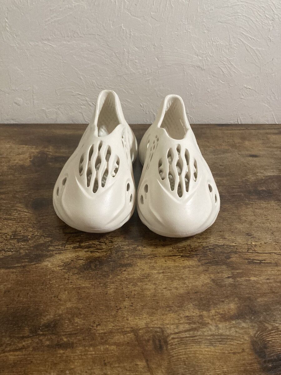 Mens Size 10 Adidas Yeezy Foam Runner RNNR Ararat Foamrunner Mens Size 10 Adidas Yeezy Foam Runner RNNR Ararat Foamrunner