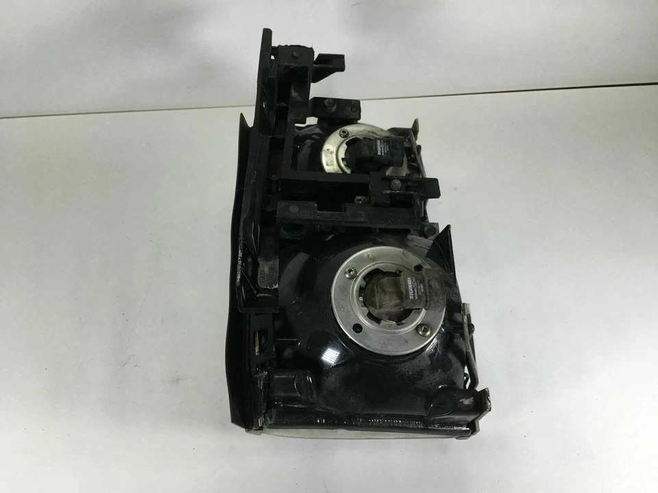 ЛЕВАЯ ФАРА СО СТОРОНЫ ВОДИТЕЛЯ OLDSMOBILE 98 1992 ГАЛОГЕННАЯ С ЛОГОТИПОМ HALO ЗАВОДСКАЯ - Изображение 4 из 4